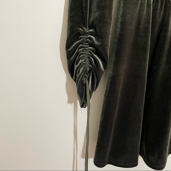 Urban Outfitters Goldmine Velvet Surplice Romper - Picture 4 of 7